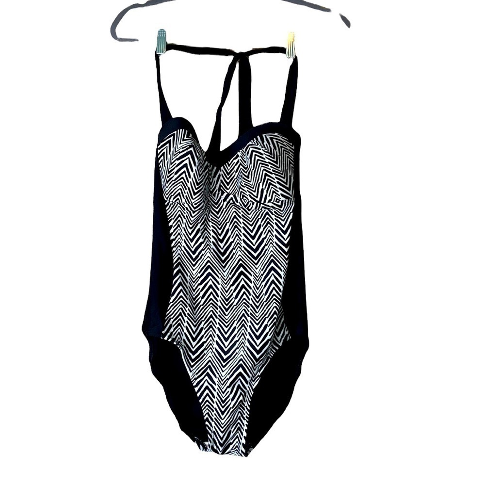 Merona Black & White Halter‎ Swimsuit Size Medium
